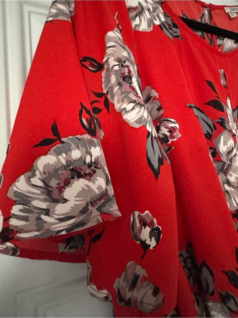 JODIFL Red Floral Tie-Waist Detail Top Flutter Sleeve